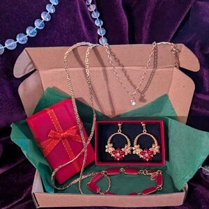 Gold and Red Christmas Jewelry Gift Set